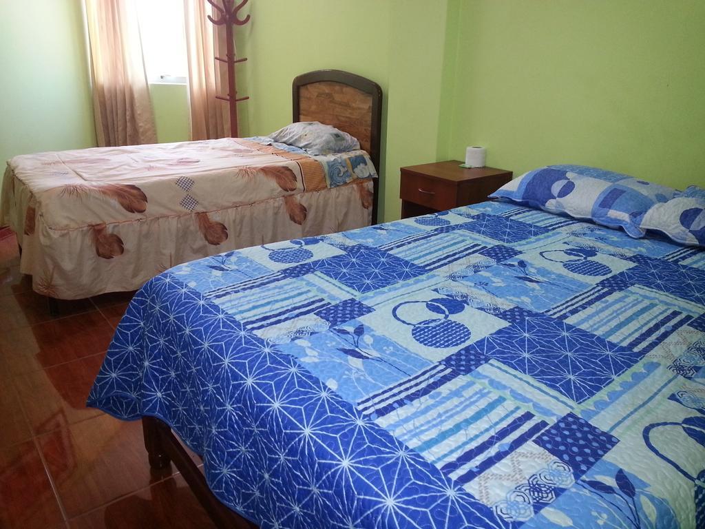 Hostal Puerto Ingles Ilo Rum bild